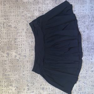 Lululemon black tennis skirt older style